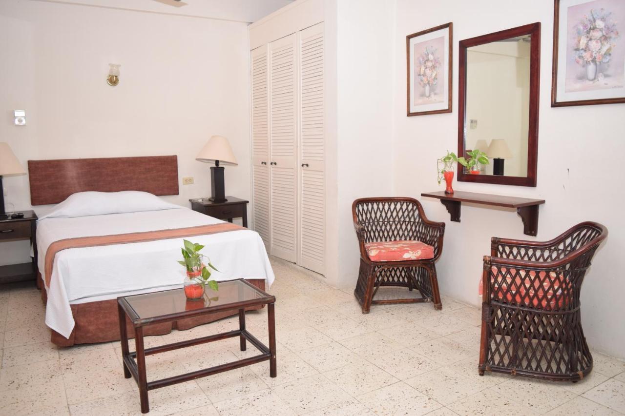 Hotel Suites Le Monde Cancún Exteriör bild
