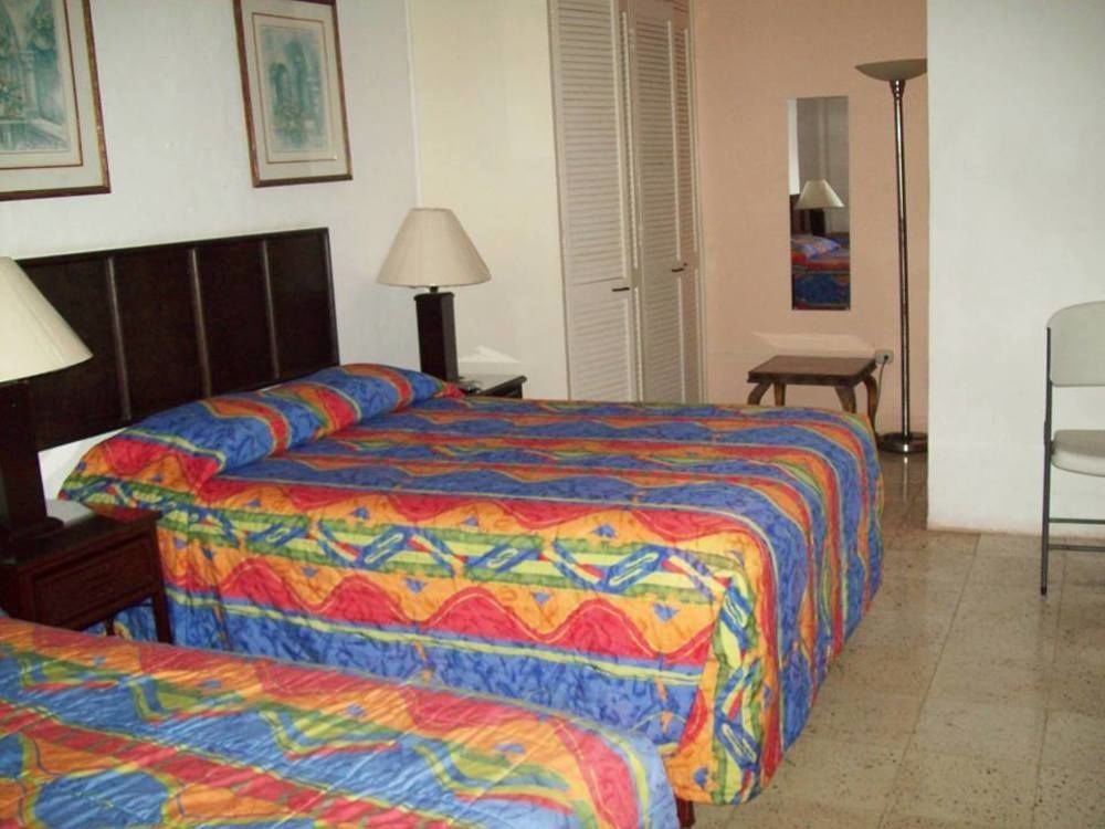 Hotel Suites Le Monde Cancún Exteriör bild