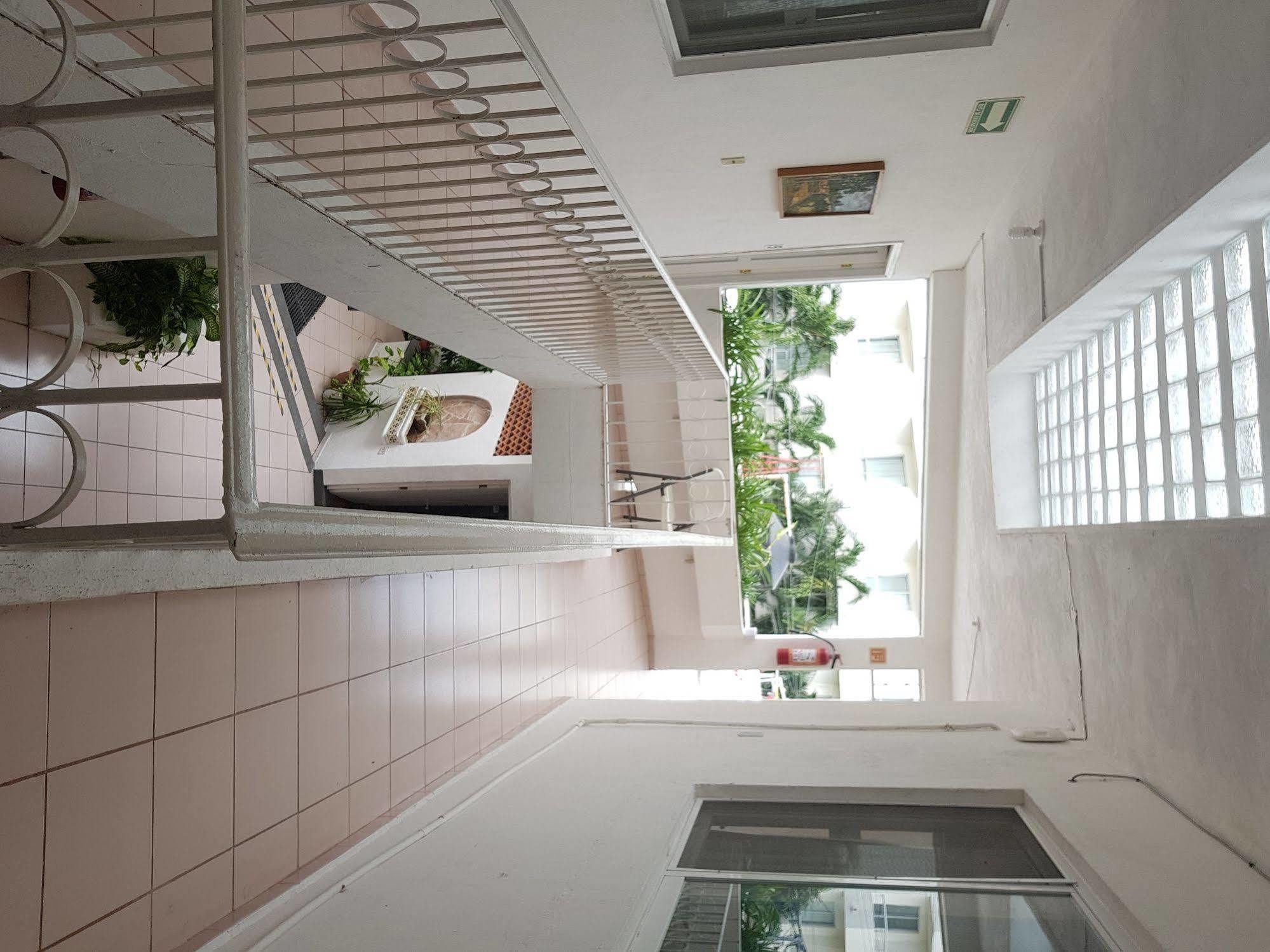 Hotel Suites Le Monde Cancún Exteriör bild