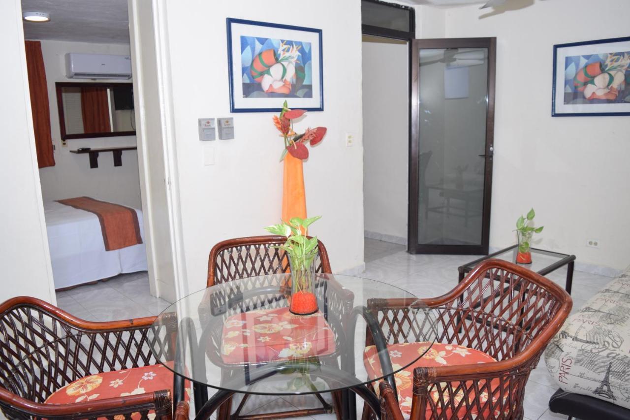 Hotel Suites Le Monde Cancún Exteriör bild