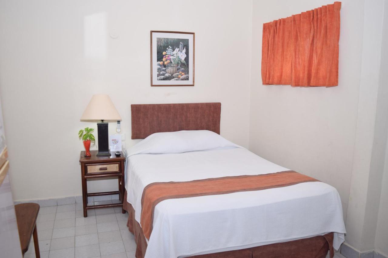 Hotel Suites Le Monde Cancún Exteriör bild